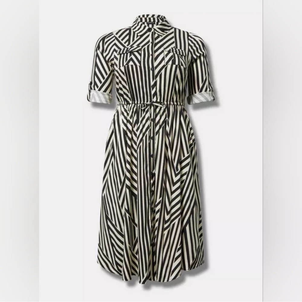 torrid Black and White Women's Dress - Picture 3 of 5